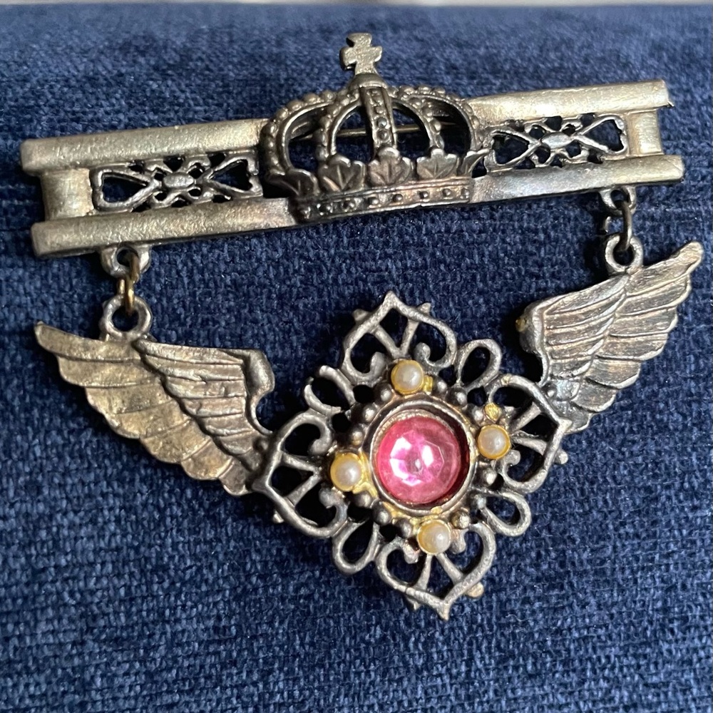 Vintage Crown & Wings pin with pink rhinestone and micro pearls